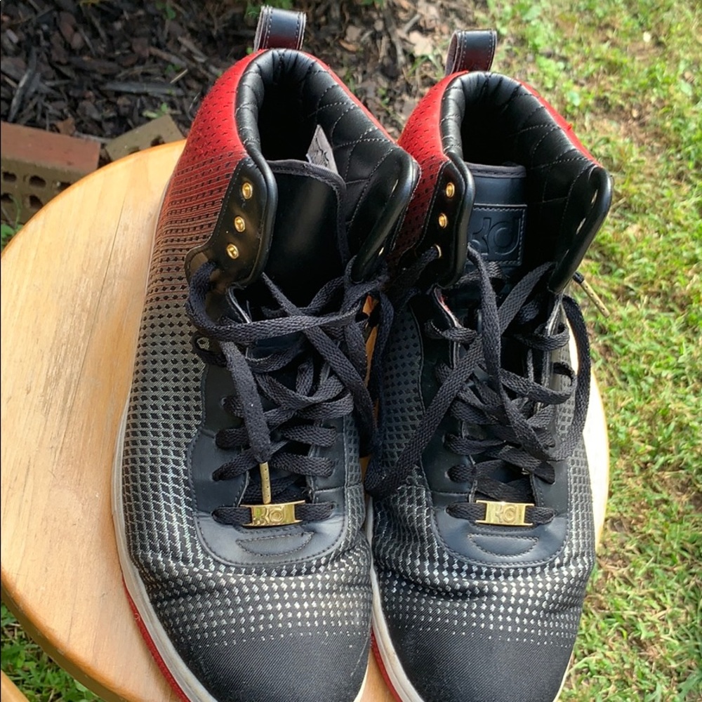 NIKE KD’s SIZE 14